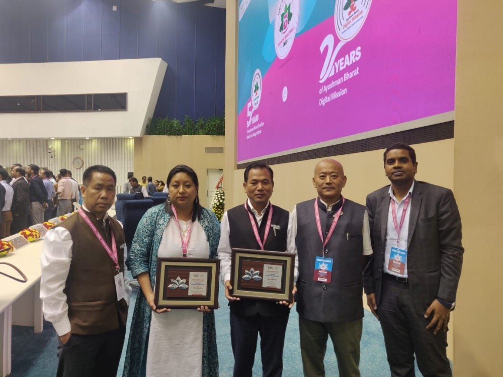 Thavaseelan K, IAS, CEO, Nagaland Health Protection Society and Team Nagaland receiving the awards from National Health Authority during the Arogya Manthan 2023.